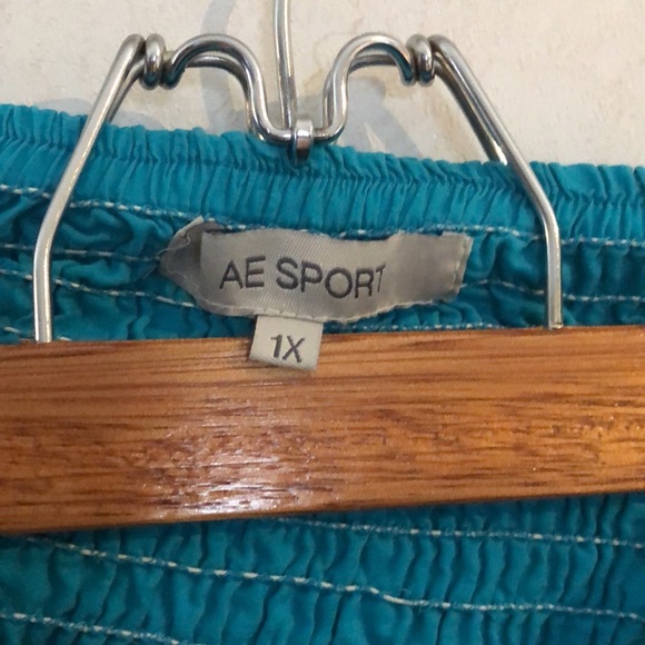 Beautiful Lined Skirt - Picture 2 of 3